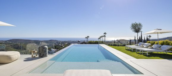 6 bedrooms Villa in Malaga, Spain No. 143960 2