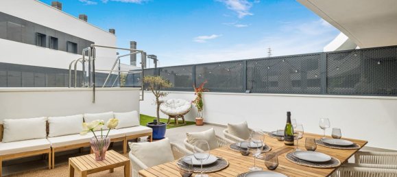 2 bedrooms Apartment in Estepona, Spain No. 41365 3