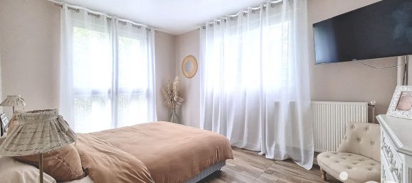 Apartamento de 3 dormitorios en Sucy-en-Brie, France No. 173435 8
