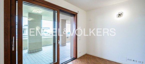 4 rooms Penthouse in Bergamo, Italy No. 109133 4
