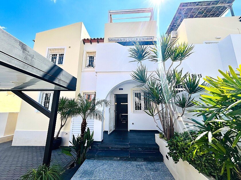 Bungalow de 2 dormitorios en Villamartin, Spain No. 133218