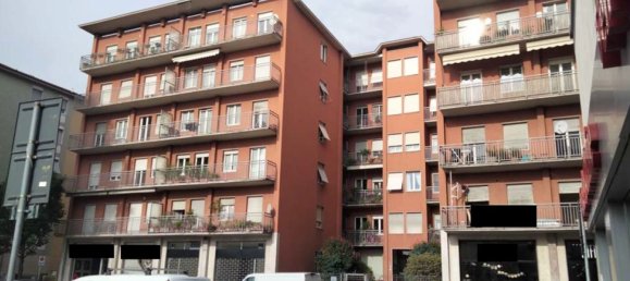 Квартира с 5 комнатами в Бергамо, Италия № 3443 2