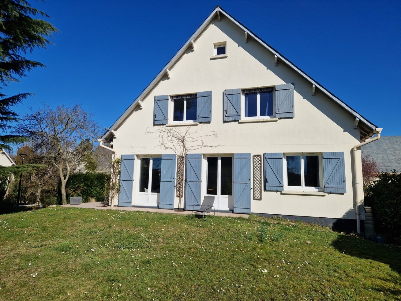 Villa de 5 dormitorios en Orsay, France No. 119455