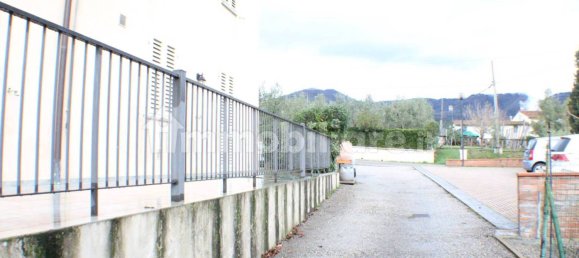 Apartamento de 2 dormitorios en Capannori, Italy No. 147149 6