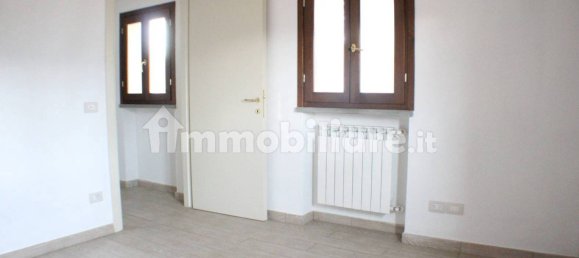 Apartamento de 2 dormitorios en Capannori, Italy No. 147149 20