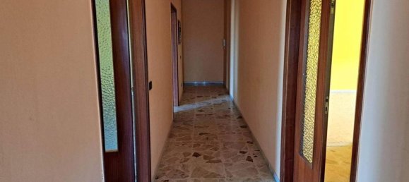 6 rooms Apartment in Figline Vegliaturo, Italy No. 20798 10