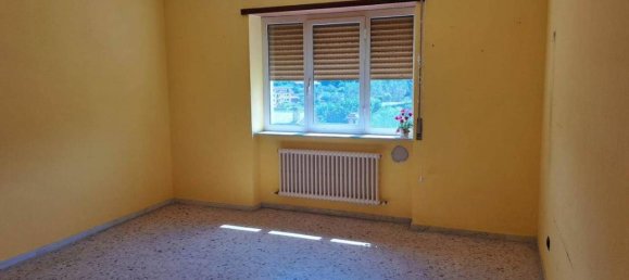 6 rooms Apartment in Figline Vegliaturo, Italy No. 20798 11