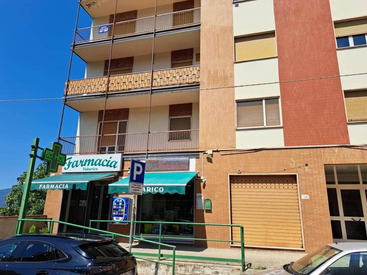 6 rooms Apartment in Figline Vegliaturo, Italy No. 20798