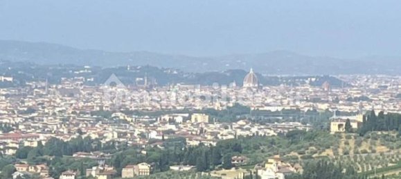 3 bedrooms House in Florence, Italy No. 264672 4