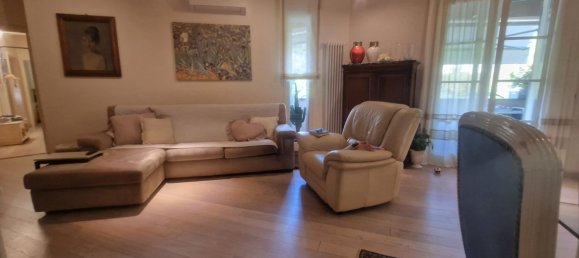 5 rooms Apartment in Massarosa, Italy No. 189557 6