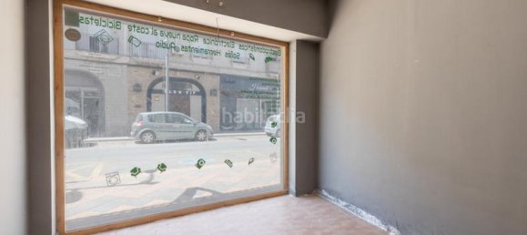 156m² Commercial property in Armilla, Spain No. 180723 3