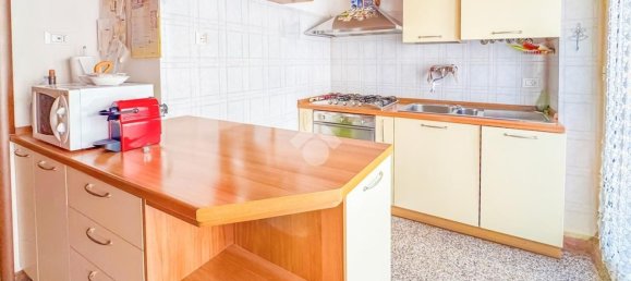 Apartamento de 2 divisões em Chieti, Italy N.º 274872 2