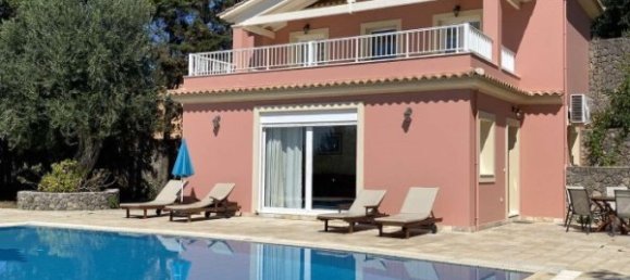 Вилла с 3 спальнями в Керкира, Греция № 8959 11