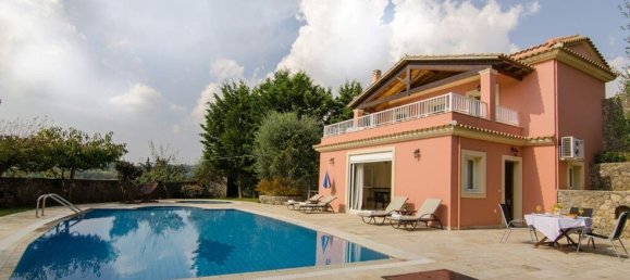 Вилла с 3 спальнями в Керкира, Греция № 8959 2