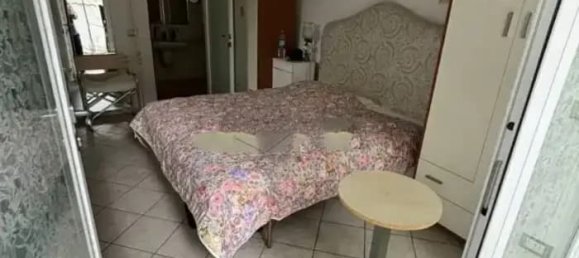 Вилла с 4 комнатами в Карпи, Италия № 9983 4