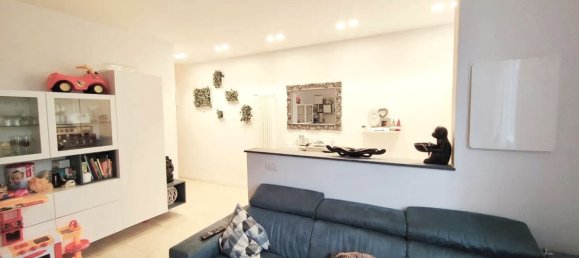 Casa de 4 divisões em Prato, Italy N.º 41428 7