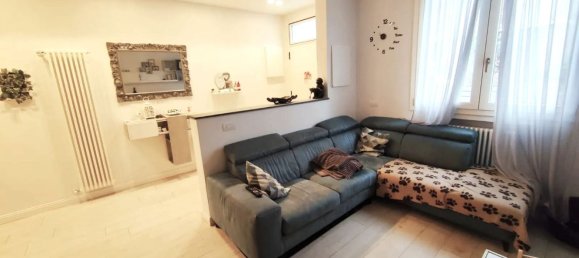 Casa de 4 divisões em Prato, Italy N.º 41428 13