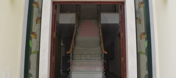 Дом с 4 спальнями в Калдаш да Раинья, Португалия № 139380 17