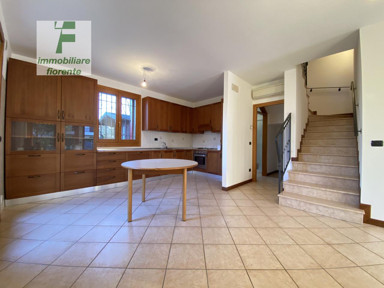 5 rooms Villa in Vigonza, Italy No. 237429