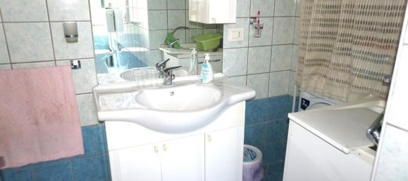 3 Schlafzimmer Wohnung in Montecorvino Rovella, Italy, Nr. 379477 18