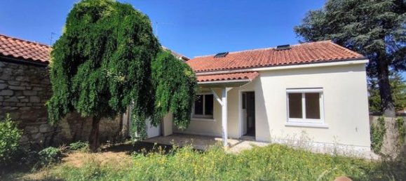 3 bedrooms House in Soyaux, France No. 308322 11