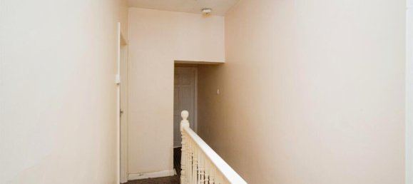 3 bedrooms House in Watford, United Kingdom No. 6059 14