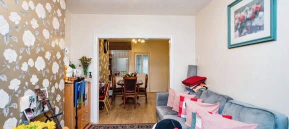 3 bedrooms House in Watford, United Kingdom No. 6059 2