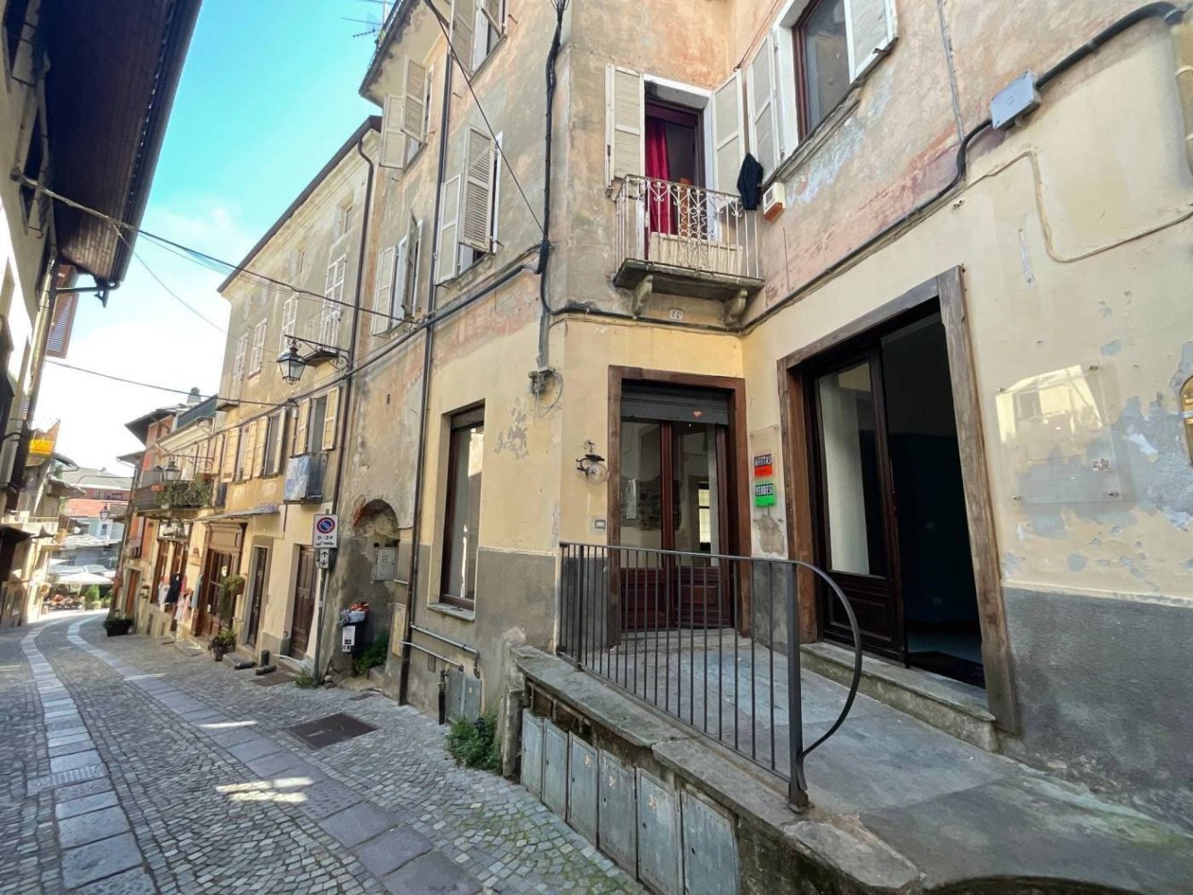 3 rooms Commercial property in Lanzo Torinese, Italy No. 305419