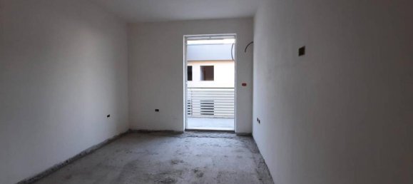 4-Zimmer Wohnung in Frattaminore, Italy, Nr. 80186 12
