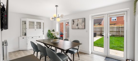 5 Schlafzimmer Haus in Horley, United Kingdom, Nr. 1051 2