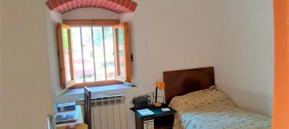5 rooms Villa in Figline e Incisa Valdarno, Italy No. 224612 8
