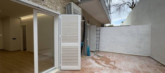 Apartamento de 2 habitaciónes en Cagliari, Italy No. 36693 4