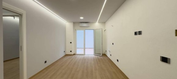 Apartamento de 2 habitaciónes en Cagliari, Italy No. 36693 2