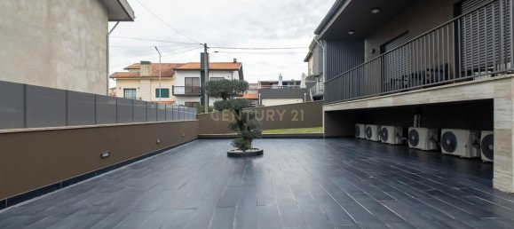 3 bedrooms House in Fanzeres, Portugal No. 130983 7