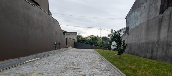 3 bedrooms House in Fanzeres, Portugal No. 130983 14