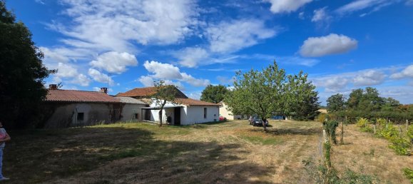 3 bedrooms House in Adriers, France No. 340166 3
