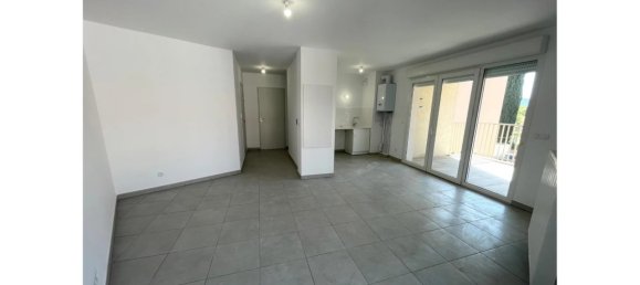 2 rooms Apartment in Hyeres, France No. 285591 2