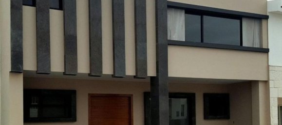 Casa de 4 dormitorios en Querétaro, Mexico No. 160317 2