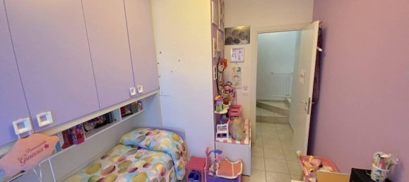 5 rooms Apartment in Montescudo Monte Colombo, Italy No. 37293 17