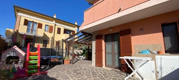 5 rooms Apartment in Montescudo Monte Colombo, Italy No. 37293 94