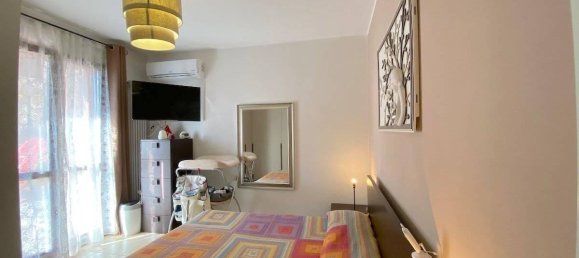 5 rooms Apartment in Montescudo Monte Colombo, Italy No. 37293 35