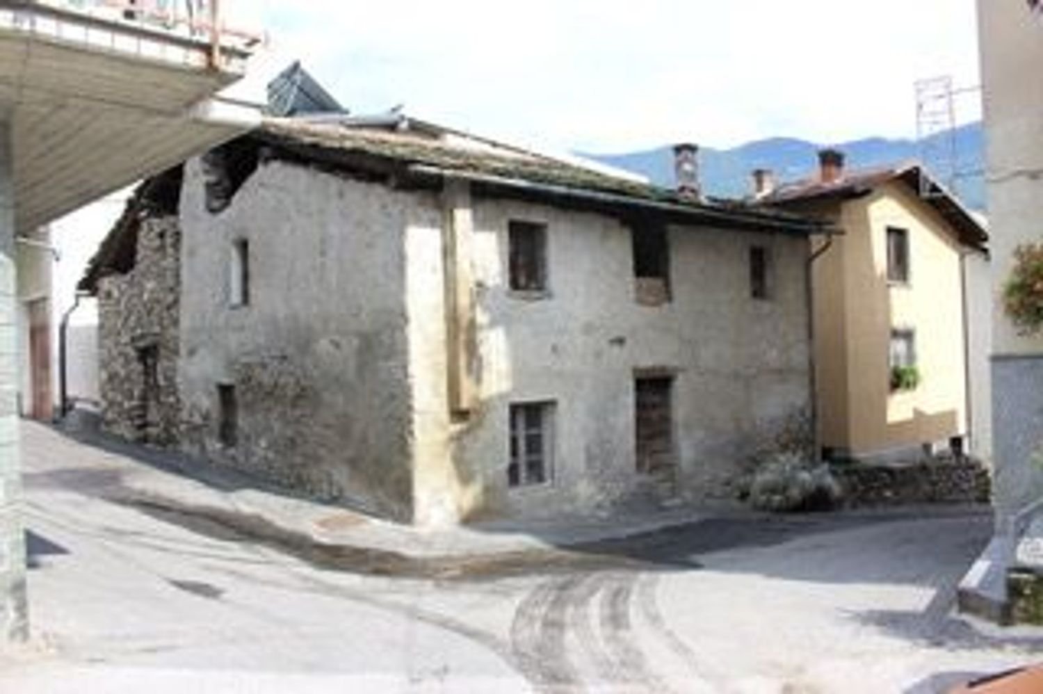 7-salle Maison à Bianzone, Italy No. 255009
