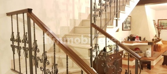 Villa de 3 dormitorios en Guidonia Montecelio, Italy No. 124824 29