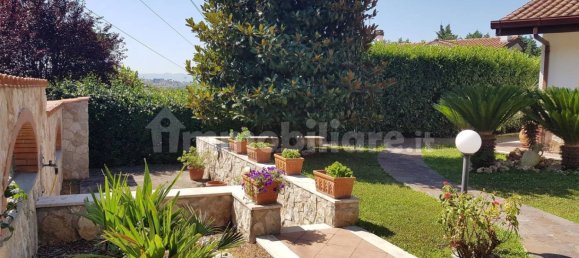 Villa de 3 dormitorios en Guidonia Montecelio, Italy No. 124824 4