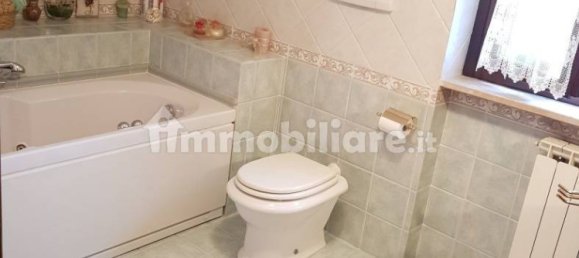 Villa de 3 dormitorios en Guidonia Montecelio, Italy No. 124824 15