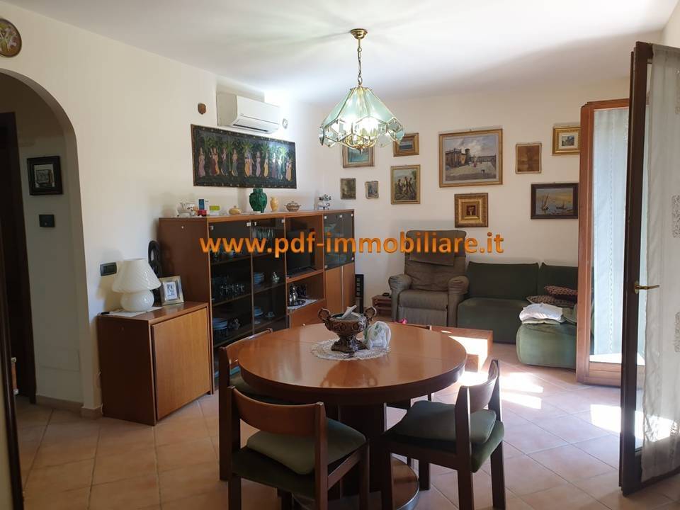 2 غرف نوم شقة في Mentana, Italy رقم 348436