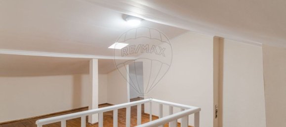 713m² Building in Lisbon, Portugal No. 90275 7