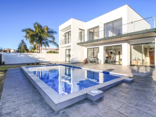 5 bedrooms House in Empuriabrava, Spain No. 84532