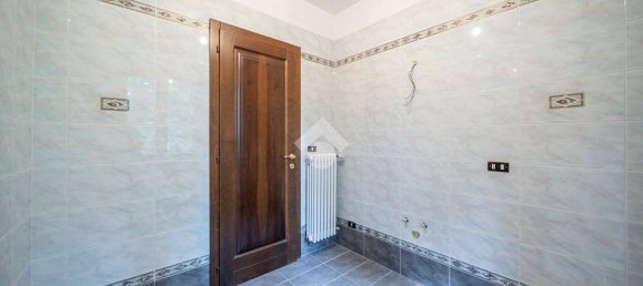 Дом с 4 спальнями в Формиджине, Италия № 24241 42