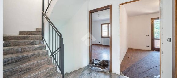 Дом с 4 спальнями в Формиджине, Италия № 24241 44